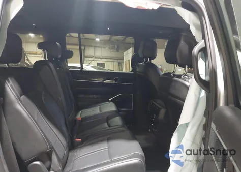 2022 Jeep Wagoneer Series Ii 4X4 from USA, damaged, VIN 1C4SJVBT1NS135638